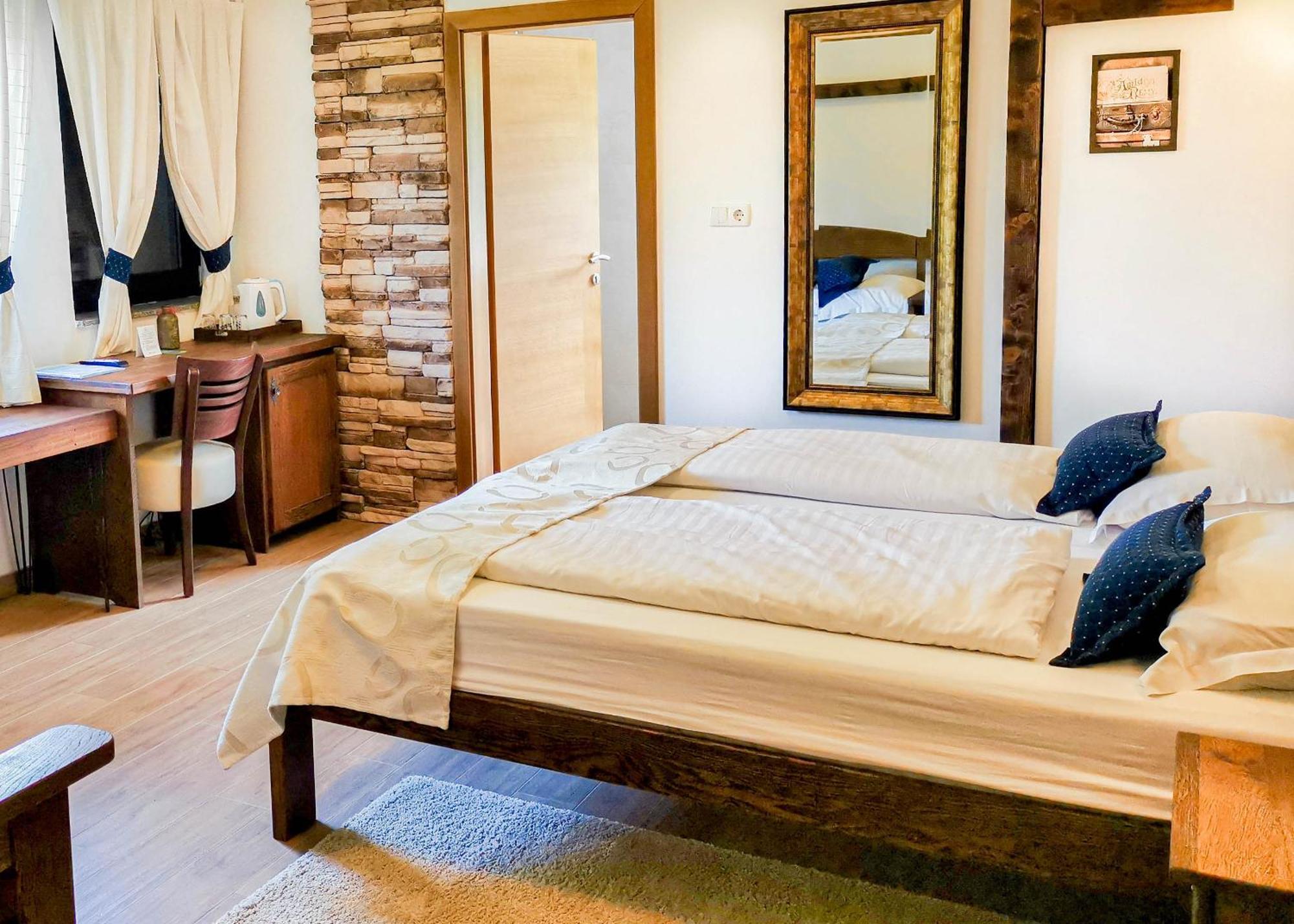 Plitvice Luxury Etno Garden Hotell Plitvička Jezera Rom bilde
