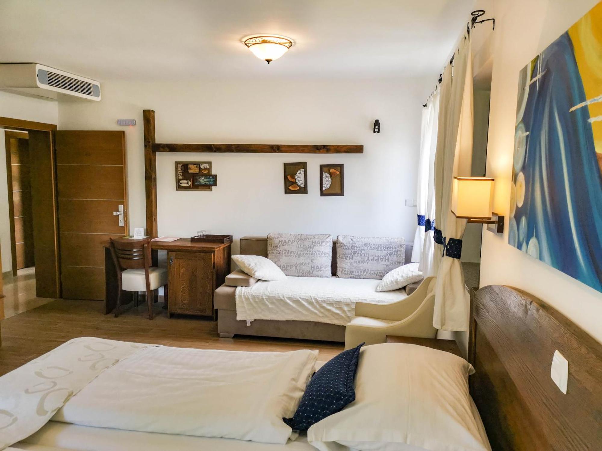 Plitvice Luxury Etno Garden Hotell Plitvička Jezera Rom bilde
